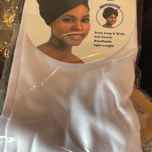 Velvet tie bonnet and two Velcro span wraps and one head wrap scarf turban. - Picture 8 of 8